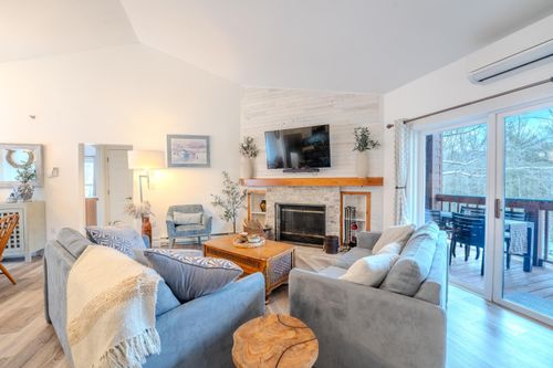 216-65 Riverfront Dr, North Woodstock, NH, 03262 | Card Image