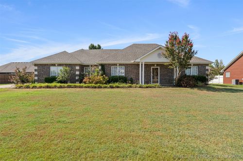 708 W Little Flower Ln, Stigler, OK, 74462-2725 | Card Image
