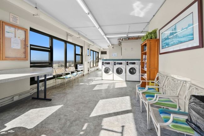LAUNDRY | Image 14