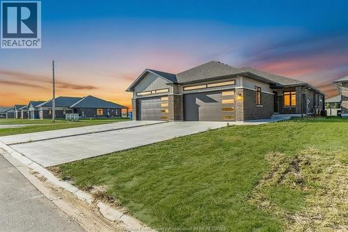 38 Bordeaux Place, Chatham, ON, N7M0S4 | Card Image