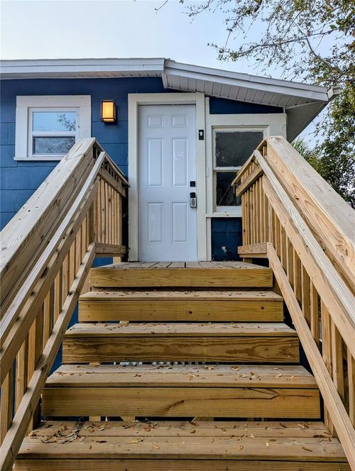 12-832 14th St N, ST PETERSBURG, FL, 33705-1252 | Card Image