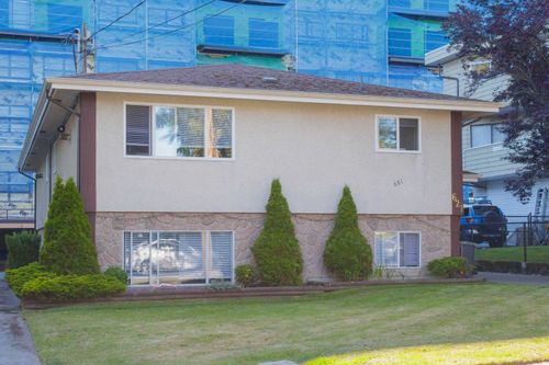 621 Constance Ave, Esquimalt, BC, V9A6N8 | Card Image