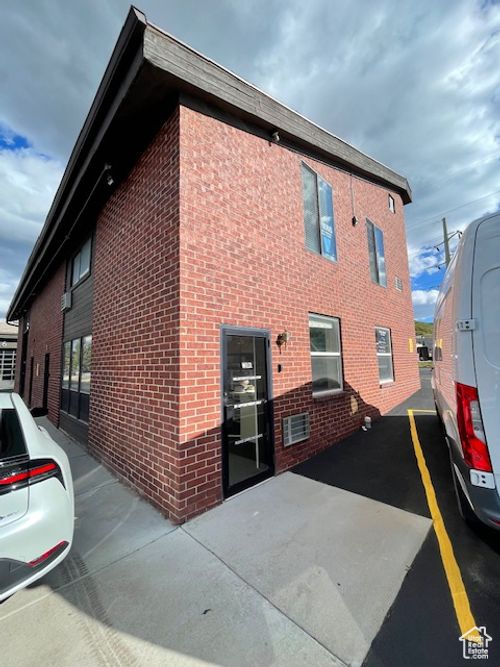 ste-1-1950 Woodbine Way, Park City, UT, 84060-5165 | Card Image