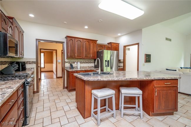 6904 Ruby Court, House other with 4 bedrooms, 4 bathrooms and null parking in Austintown OH | Image 9