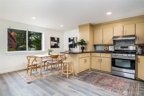 b-1701 S Atlantic St, Seattle, WA, 98144-3513 | Card Image