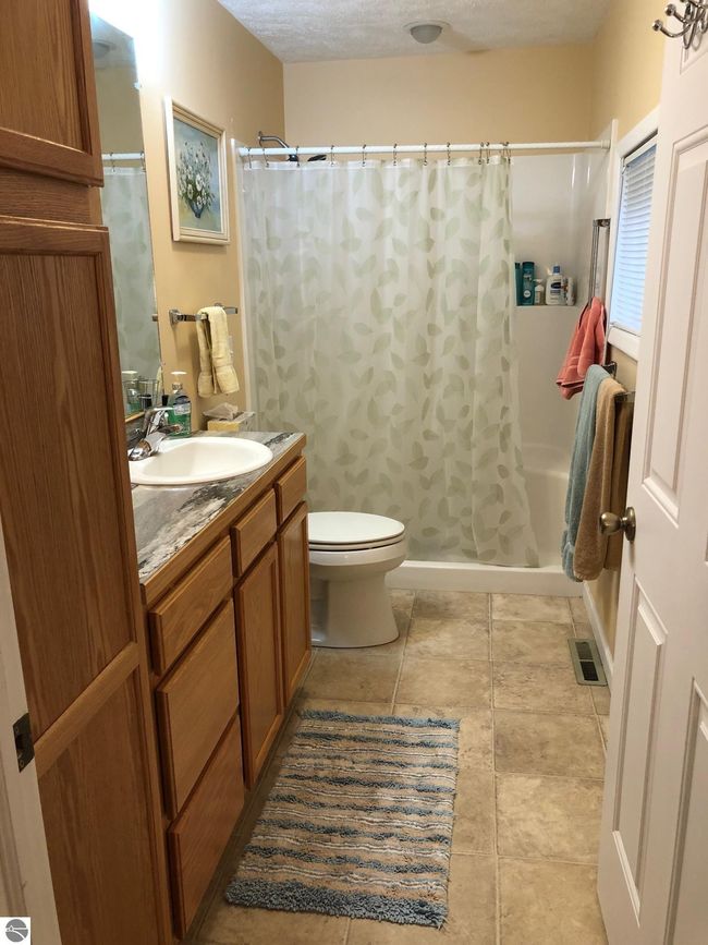 609 Cedar St, House other with 2 bedrooms, 2 bathrooms and null parking in Elk Rapids MI | Image 12