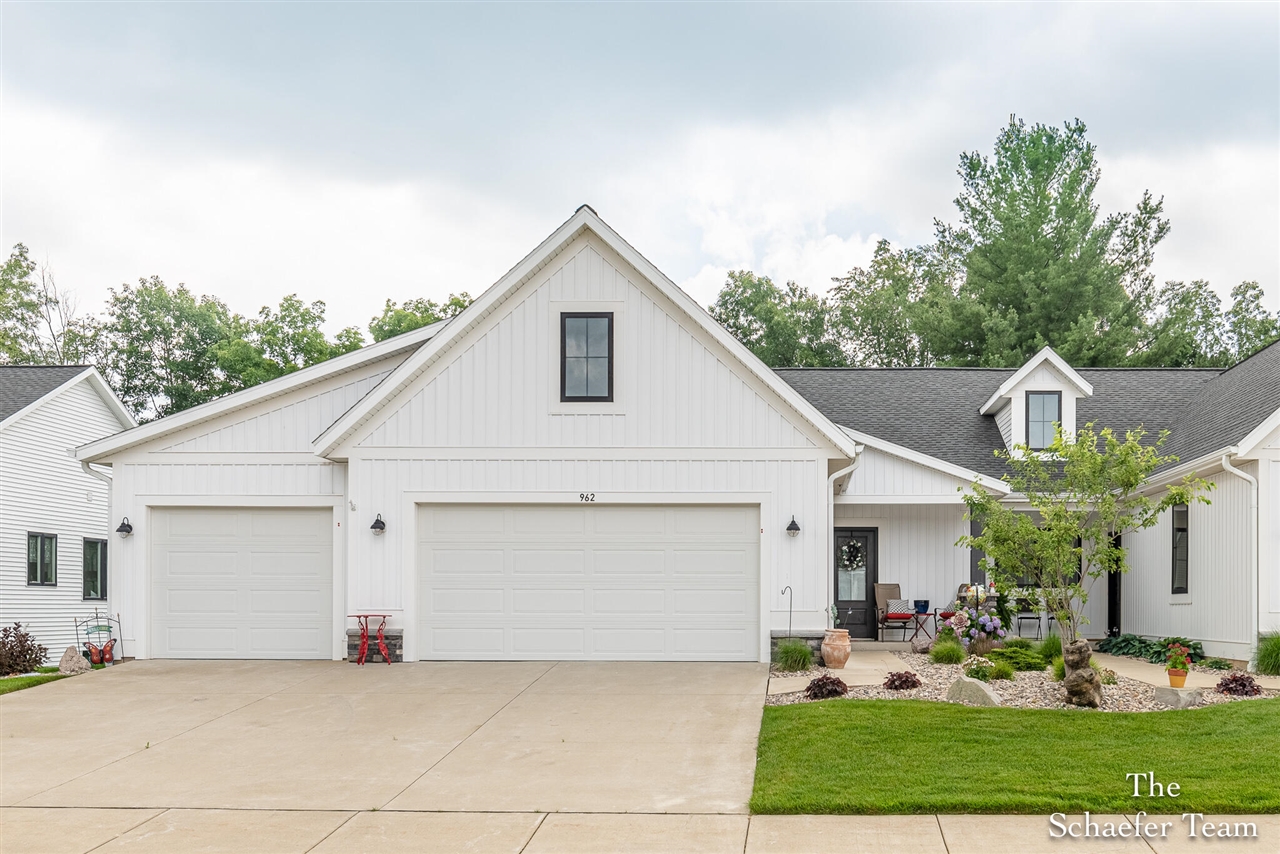 Harper Woods Dr, Byron Center, MI 49315