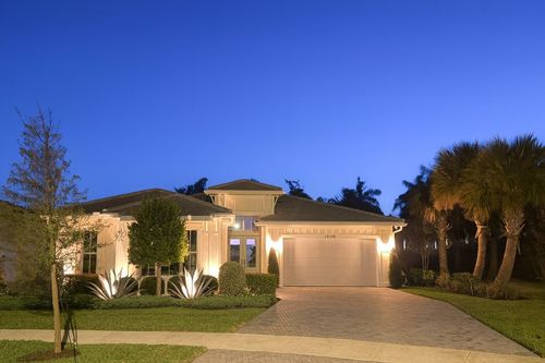 39-12176 Waterstone Cir, Palm Beach Gardens, FL, 33412-2498 | Card Image