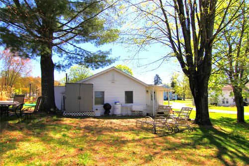 11-11 Hibiscus Cir, Hopewell Junction, NY, 12533-8415 | Card Image