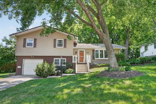 1003 Hillcrest Blvd, La Porte City, IA, 50651-1118 | Card Image