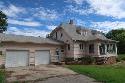 10 3rd Ave, Arthur, ND, 58006-4113 | Card Image