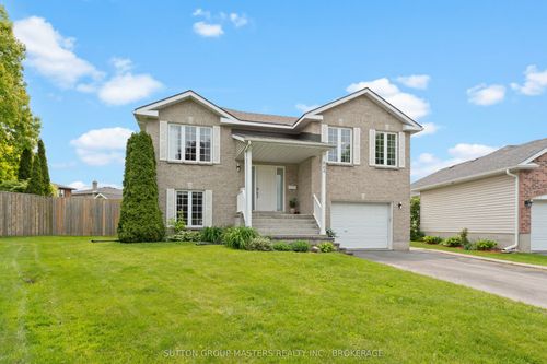 864 Ringstead St, Kingston, ON, K7M9A3 | Card Image