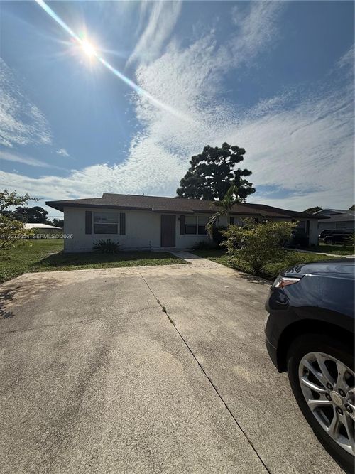 2679 Niagara Ave, Fort Pierce, FL, 34946-6641 | Card Image