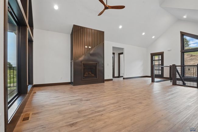12290 Prairie View Loop, House other with 5 bedrooms, 3 bathrooms and null parking in Whitewood SD | Image 6