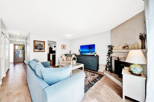21-10680 Springmont Dr, Richmond, BC, V7E1W1 | Card Image