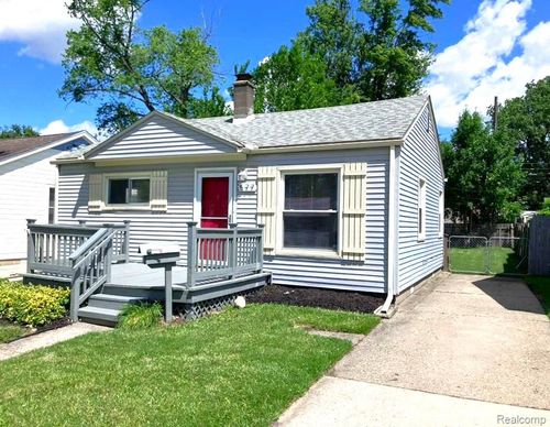 577 E Hudson Ave, Madison Heights, MI, 48071-4035 | Card Image