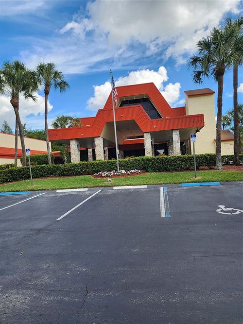 apt-207-3050 Holiday Springs Blvd, Margate, FL, 33063-5424 | Card Image