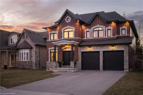 41 Creanona Blvd, Stoney Creek, ON, L8E5G2 | Card Image