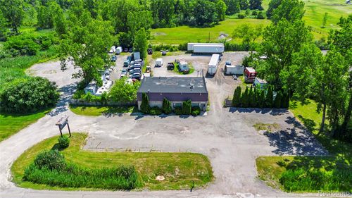 19357 Telegraph Rd, BROWNSTOWN TWP, MI, 48174-9305 | Card Image