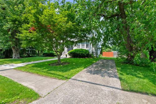 1020 New Mcneil Ave, Lawrence, NY, 11559-1726 | Card Image