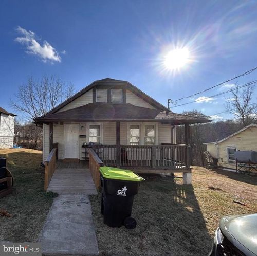 247 11th Street Nw Drive, Pulaski, VA, 24301 | Card Image