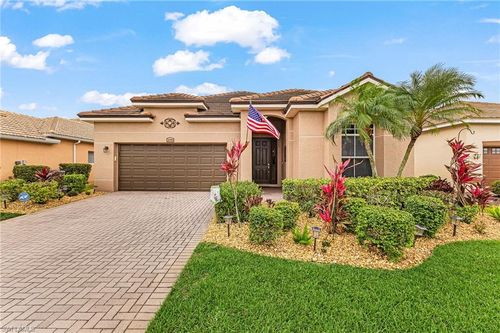 2090 Oxford Ridge Cir, LEHIGH ACRES, FL, 33973-6041 | Card Image