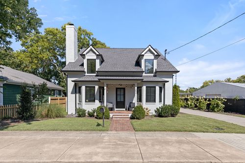 352 9th Ave N, Franklin, TN, 37064-2404 | Card Image
