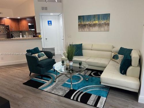 apt-2027-565 Vista Isles Dr, Plantation, FL, 33325-6131 | Card Image