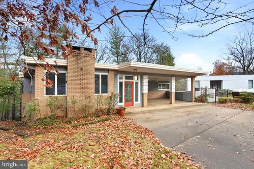 2745 N Radford St, ARLINGTON, VA, 22207-5216 | Card Image