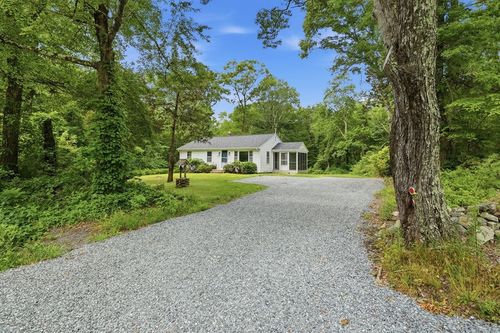 292 Anawan St, Rehoboth, MA, 02769-2661 | Card Image