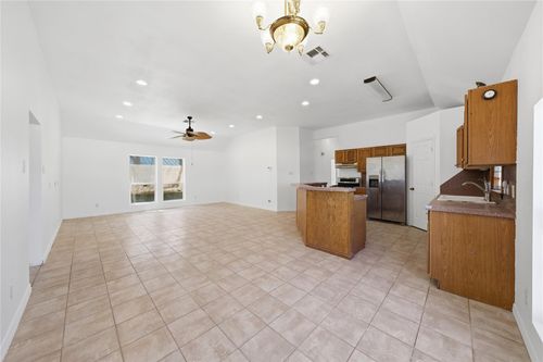 3305 23rd St N, Texas City, TX, 77590-3803 | Card Image