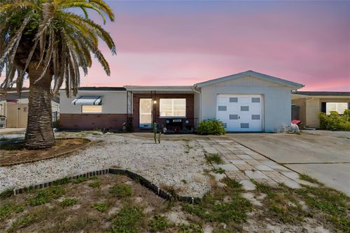 8052 Dedham Dr, PORT RICHEY, FL, 34668-4407 | Card Image
