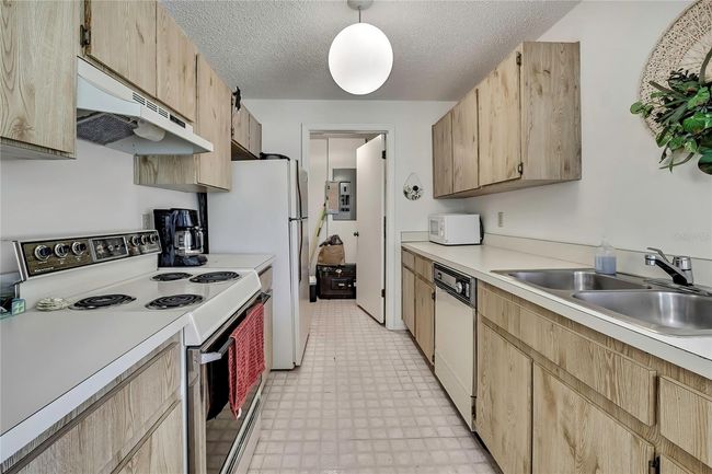 Kitchen | Image 9