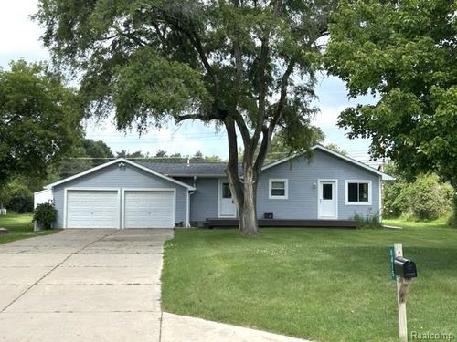 8475 Bridge Lake Rd, Clarkston, MI, 48348-2558 | Card Image
