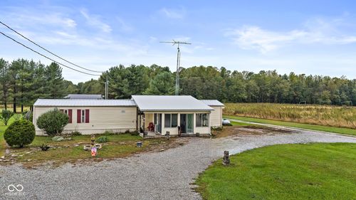 10425 S County Road 800 W, Paris Crossing, IN, 47270-9545 | Card Image