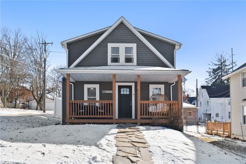 104 E School St, Mars, PA, 16046-3447 | Card Image