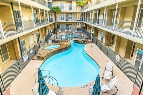 apt-120-921 Marine Dr, Galveston, TX, 77550-3263 | Card Image
