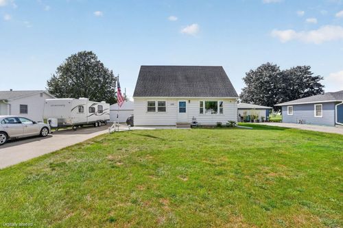 235 Elk Run Street, Elk Run Heights, IA, 50707 | Card Image