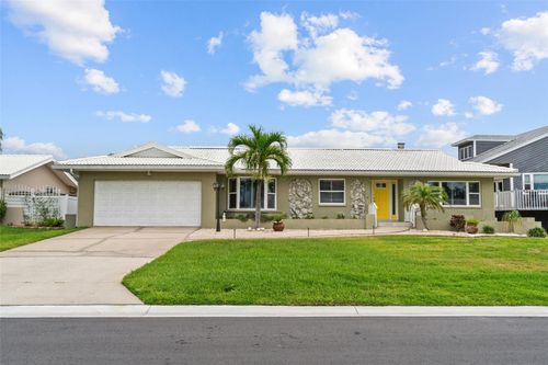 113 16th St, BELLEAIR BEACH, FL, 33786-3309 | Card Image