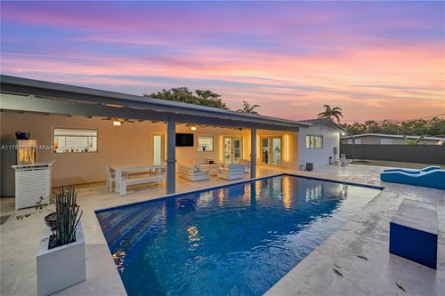 8501 Sw 142nd St, Palmetto Bay, FL, 33158-1054 | Card Image