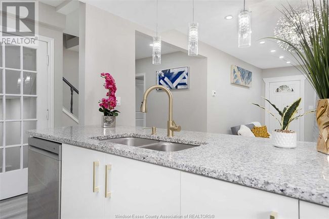 1061 Highland Ave, House other with 4 bedrooms, 3 bathrooms and null parking in Windsor ON | Image 21