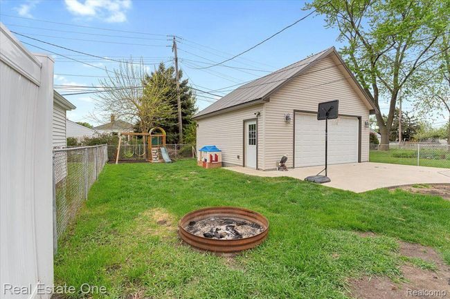 6350 King Ave, House other with 3 bedrooms, 2 bathrooms and null parking in Allen Park MI | Image 7