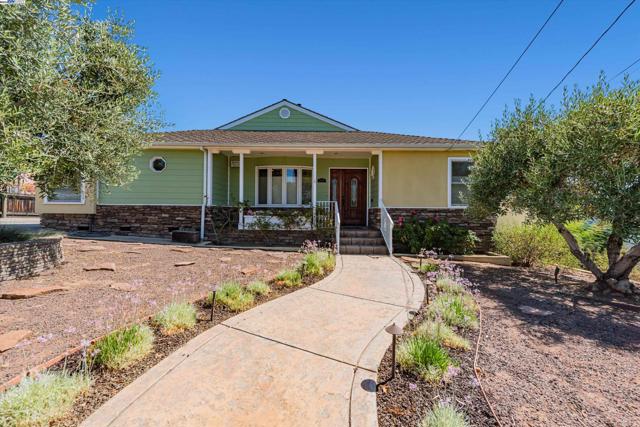 Brickell Way, Castro Valley, CA 94546