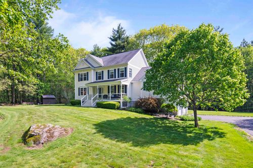 3 Deerhaven Dr, Exeter, NH, 03833-7505 | Card Image