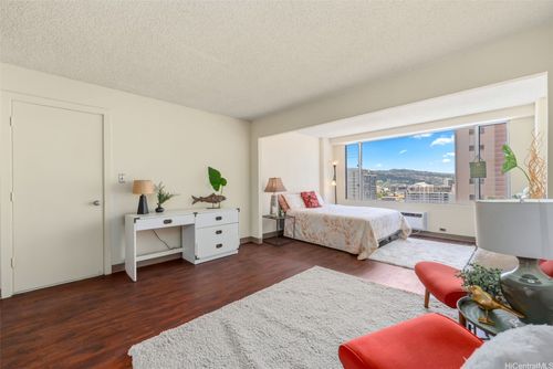 1008-747 Amana St, Honolulu, HI, 96814-5121 | Card Image