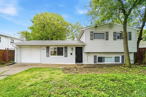 12150 Marwood Ln, Springdale, OH, 45246-1911 | Card Image