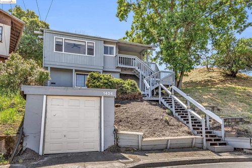 1424 Dineen St, Martinez, CA, 94553-1302 | Card Image