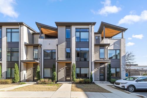 725 Burnside Pl, Chattanooga, TN, 37408-2405 | Card Image