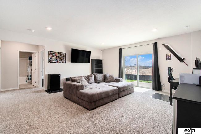 4517 Lawnwood Dr, House other with 4 bedrooms, 3 bathrooms and 3 parking in Bellevue NE | Image 19