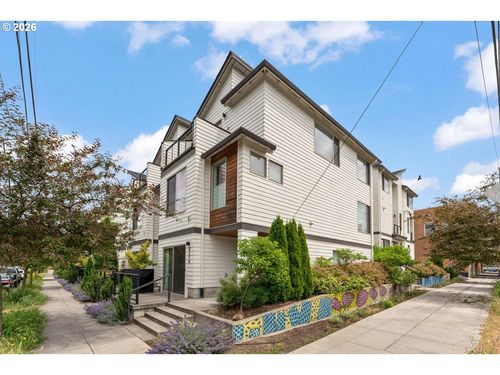 961 N Skidmore St, Portland, OR, 97217 | Card Image